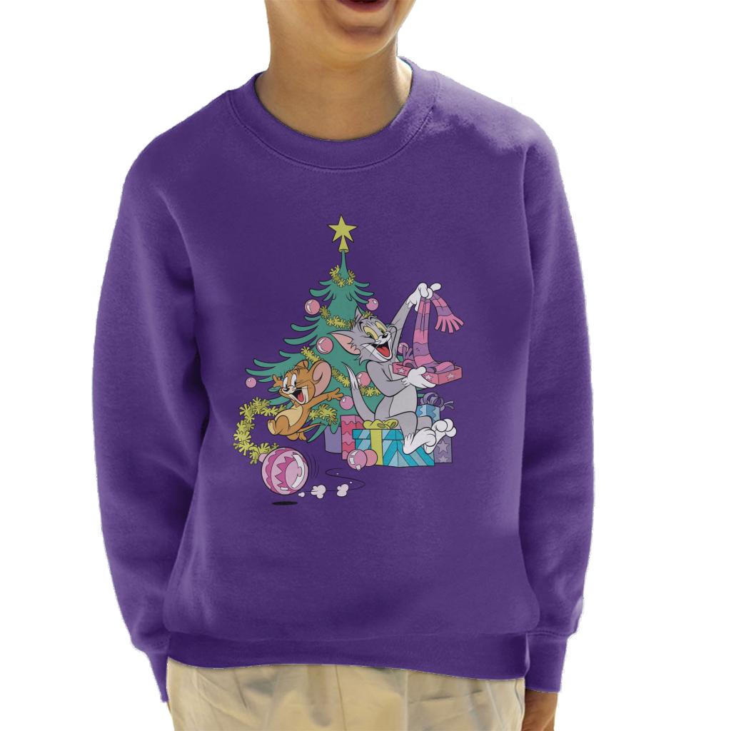 Tom and Jerry Christmas Festive Morning Kid's Sweatshirt product image 4